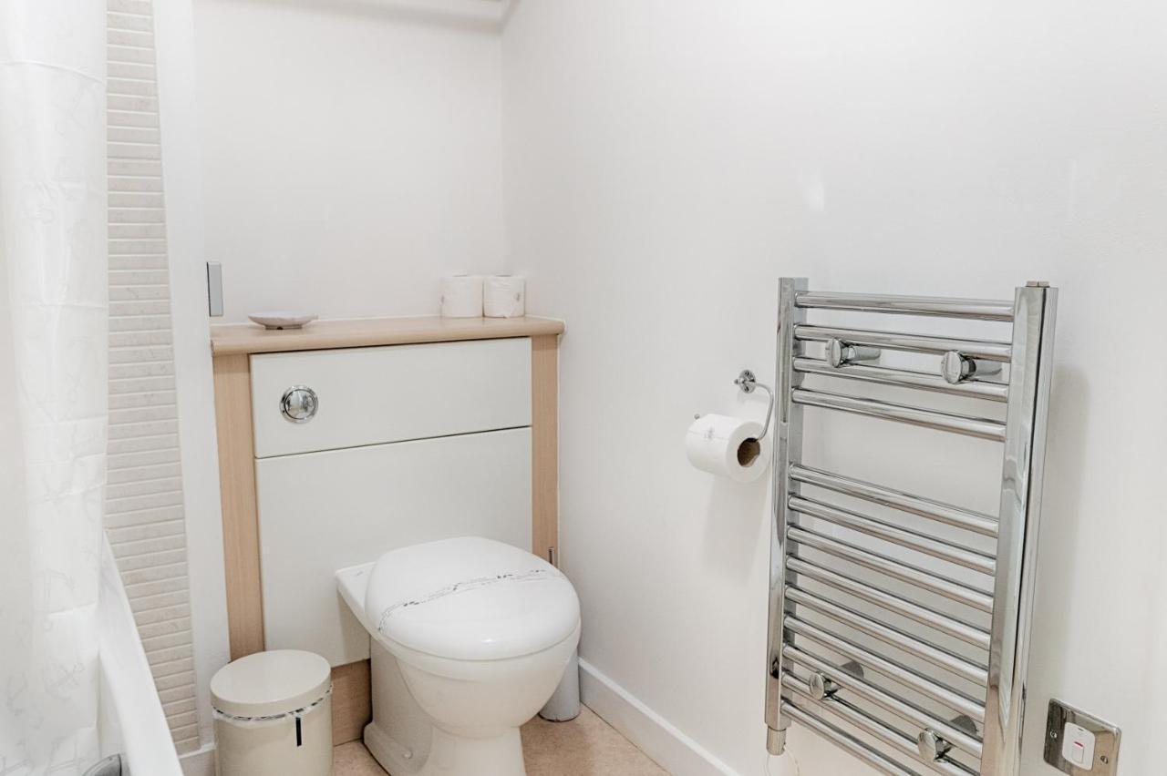 Parking, Balcony, Fully Equipped Kitchen Apartment Swansea Exterior photo